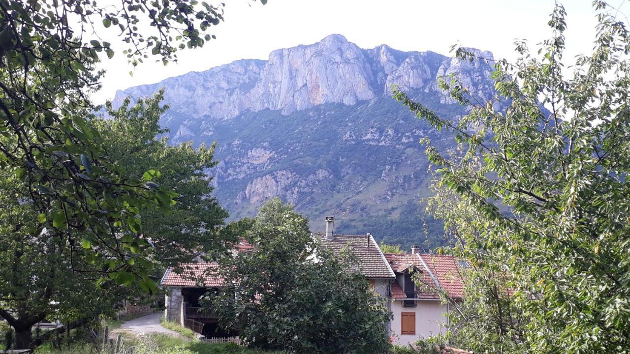 La Sereine Pech Luaran gambar