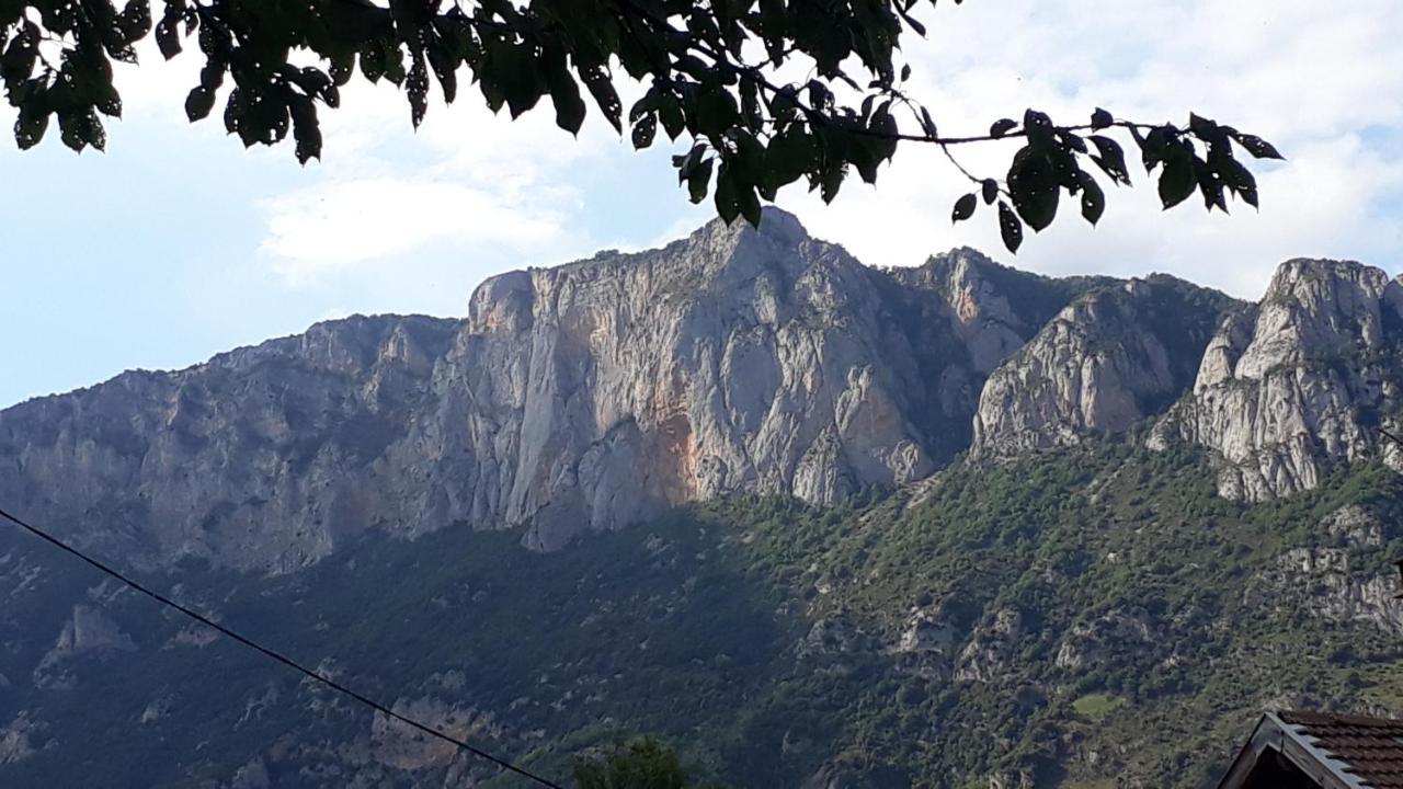 La Sereine Pech Luaran gambar