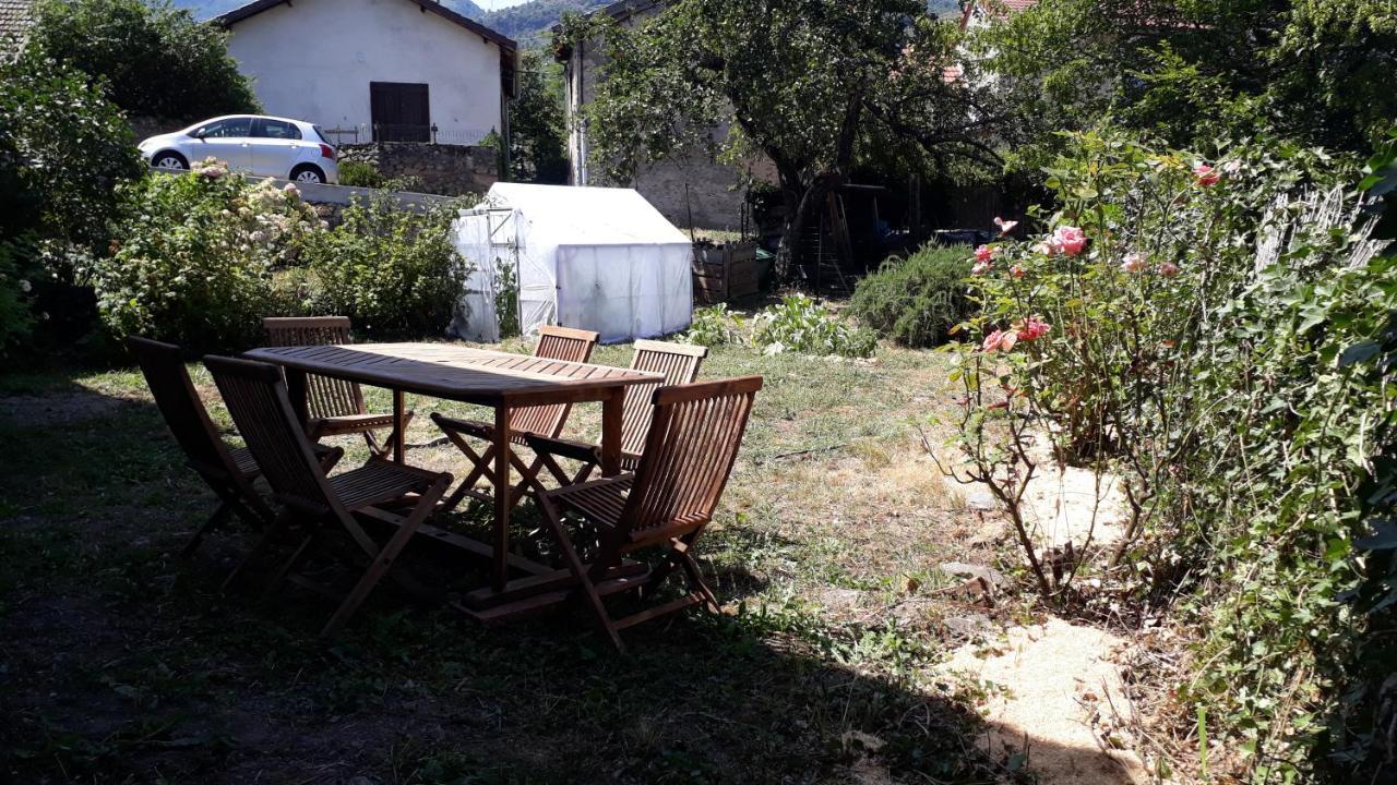 La Sereine Pech Luaran gambar